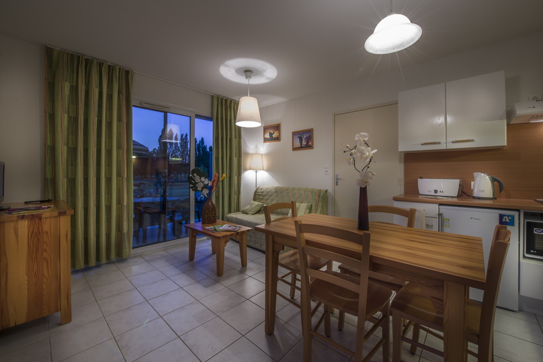 The residence Domaine du Green - dining area